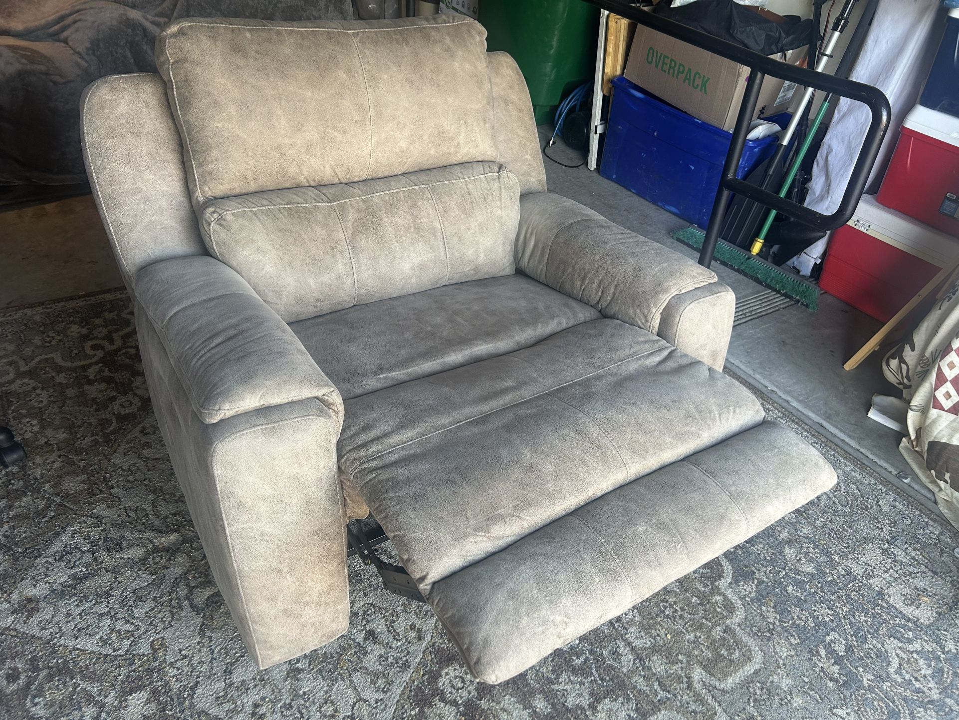 Oversized  Power Recliner 