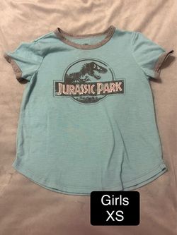 Youth girls XS Jurassic park shirt