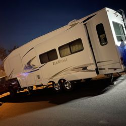 2010 Heartland ElkRidge Fifth Wheel 