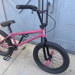 BMX.     ELITE.         20"tires 