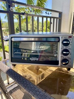 BLACK+DECKER Toast-R-Oven Toaster Oven – Stainless Steel