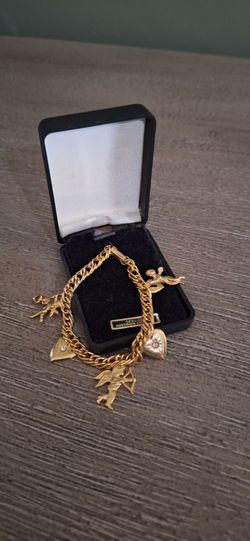 Gold tone Cherub and Heart bracelet with Australian crystals