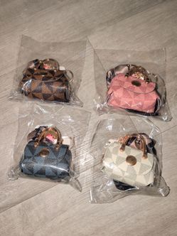 4 PIECE BUNDLE MINI KEYCHAIN PURSES