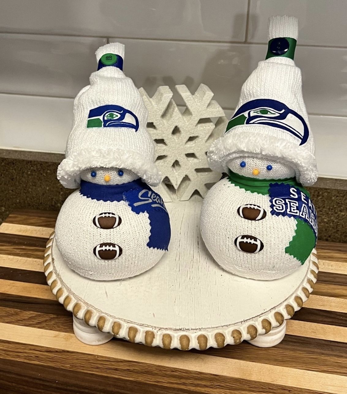 New Handmade Set Of 2 Throwback Seattle Seahawks Snowmen