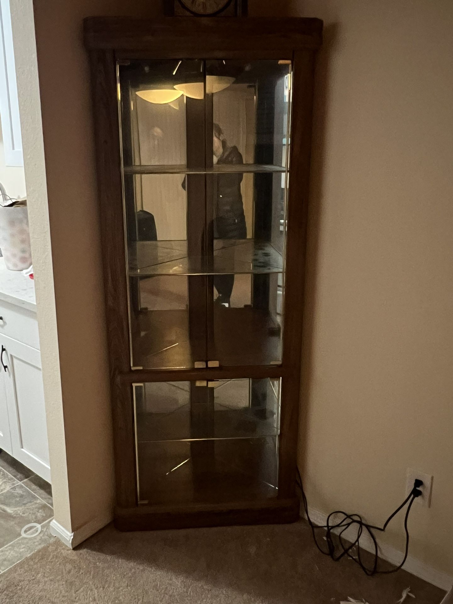 Decoration cabinet With Light