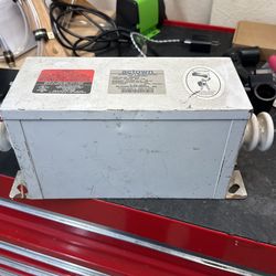 12,000 V Transformer