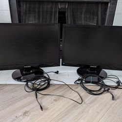 Dual Samsung 24in Monitors 