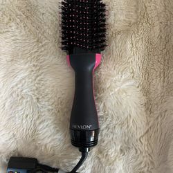 Revlon One Step Volumizer Hair Dryer Brush