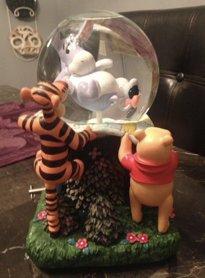 Winnie The Pooh Snow Globe
