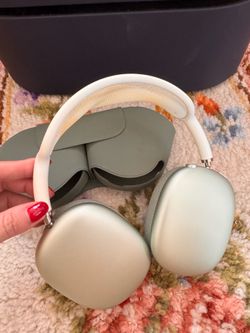 Apple AirPods Max – Green (Lightning)