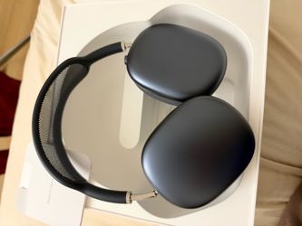 Apple AirPods Max with Smart Case