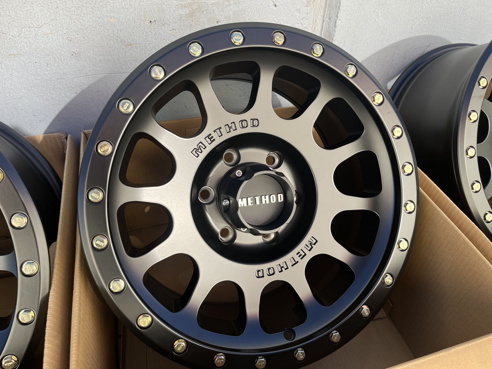 17” INCH METHOD MR305 NV MATTE BLACK WHEELS/RIMS for Sale in Orange, CA ...