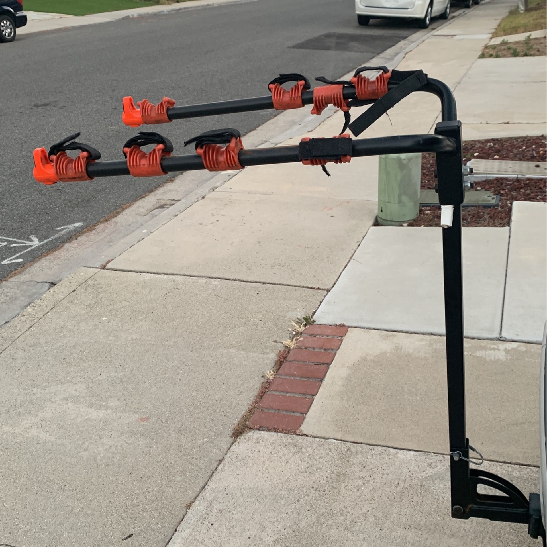 Yakima Rhode Gear 4Bike Rack With Hitch For Sale In Yorba