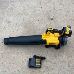 DEWALT 20V MAX 125 MPH 450 CFM Brushless Cordless Battery Powered Blower Kit with (1) 5 Ah Battery & Charger