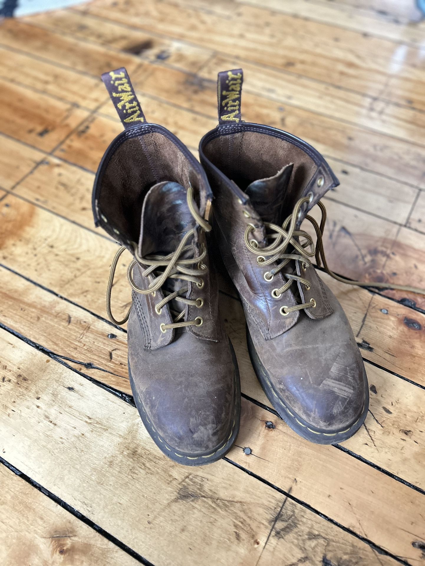 DR MARTEN Brown leather Boots Size 10