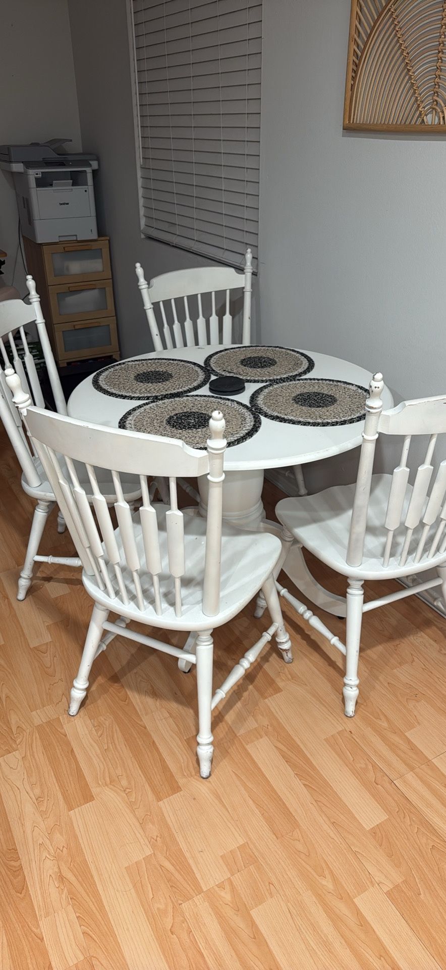 Round Kitchen Table