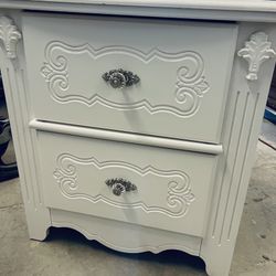 1 Bedside Table
