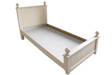 Classic Twin Bed Frame with Decorative Headboard & Footboard