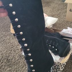 Size 8 Suede Heel Boots $20
