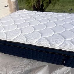 DREAMCLOUD LUXE KING MATTRESS BRAND NEW