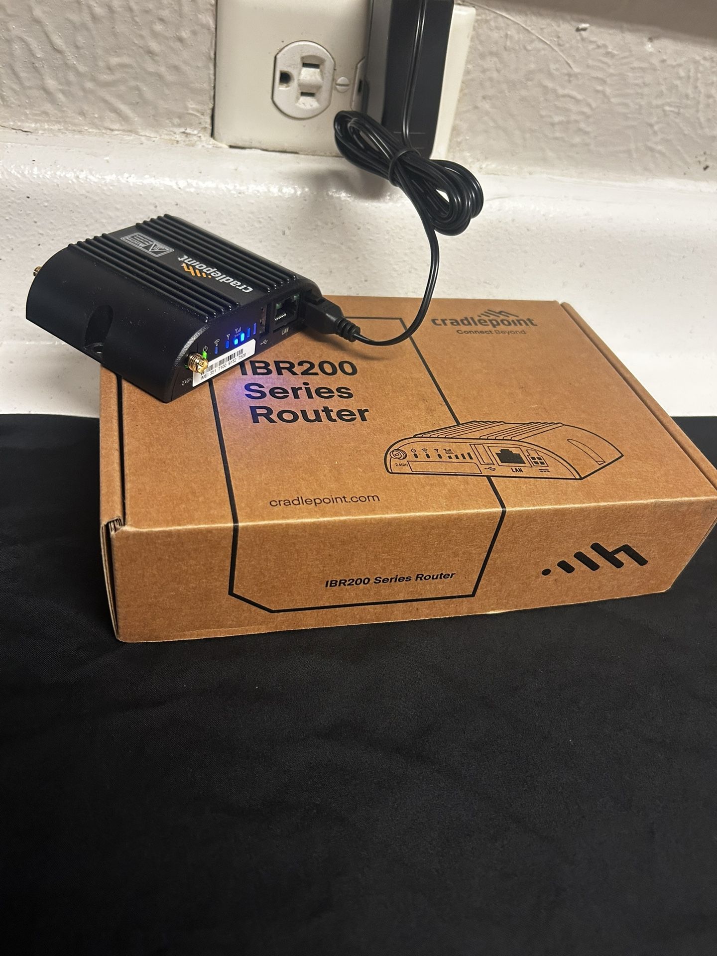 CradlePoint IBR200 Series Router: Compact, Semi-Ruggedized 4G LTE IoT Gateway