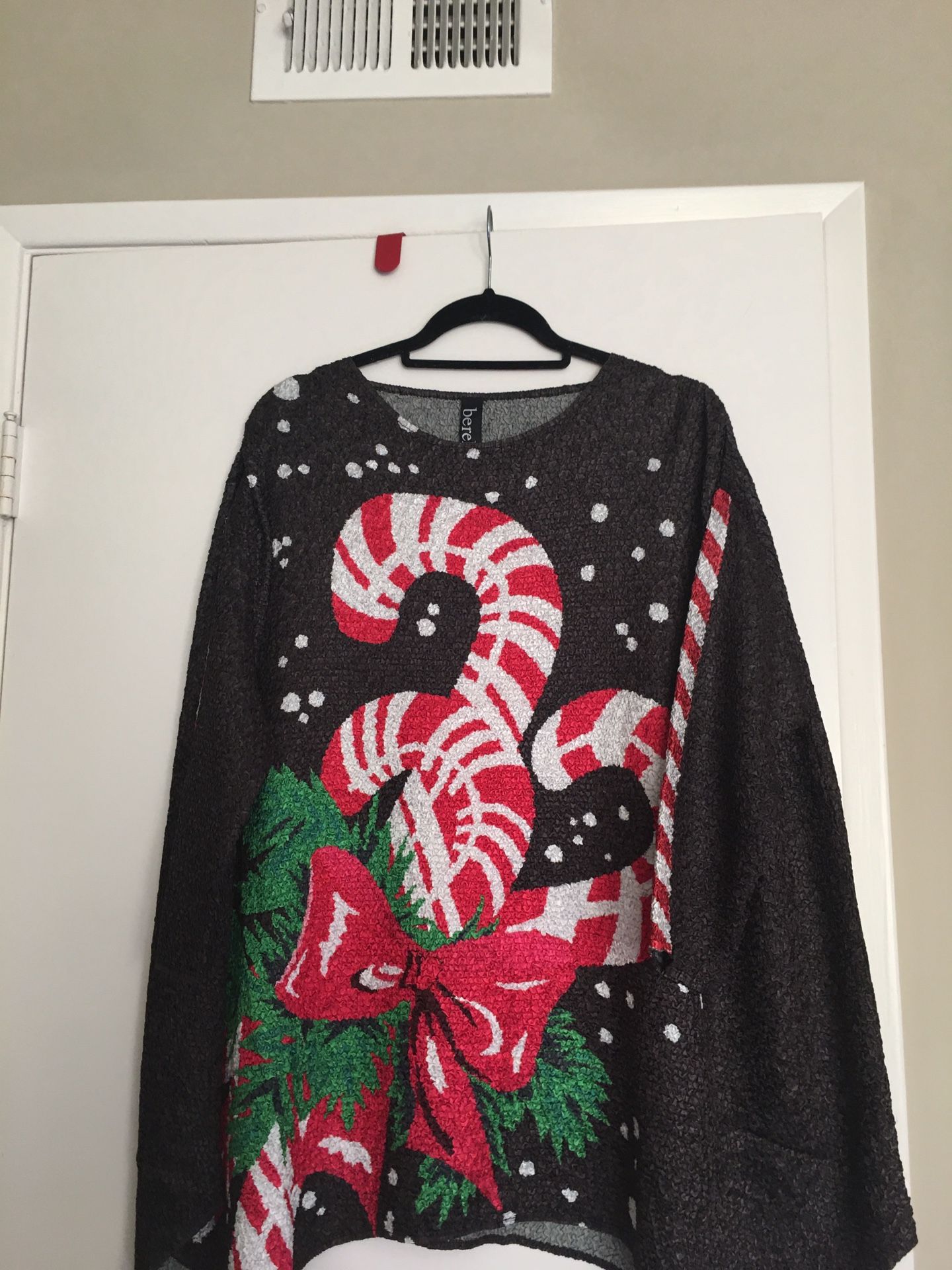Berek Holiday Poncho