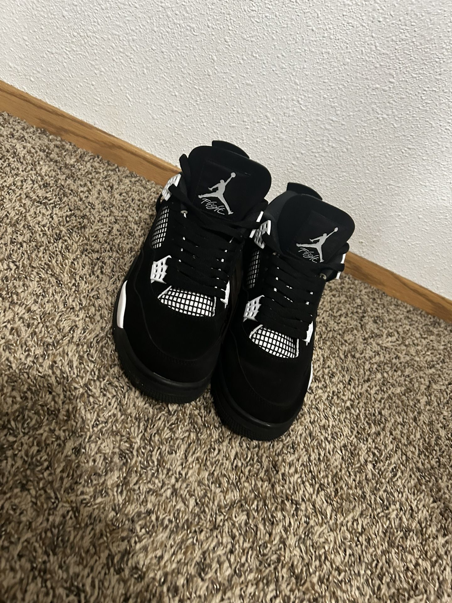 Jordan 4 Retro White Thunder