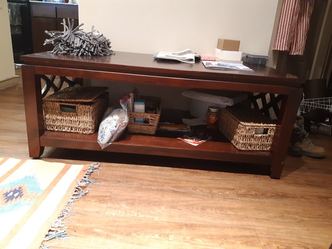 WONDERFUL Coffee Table Set! 1 center and 2 side tables!