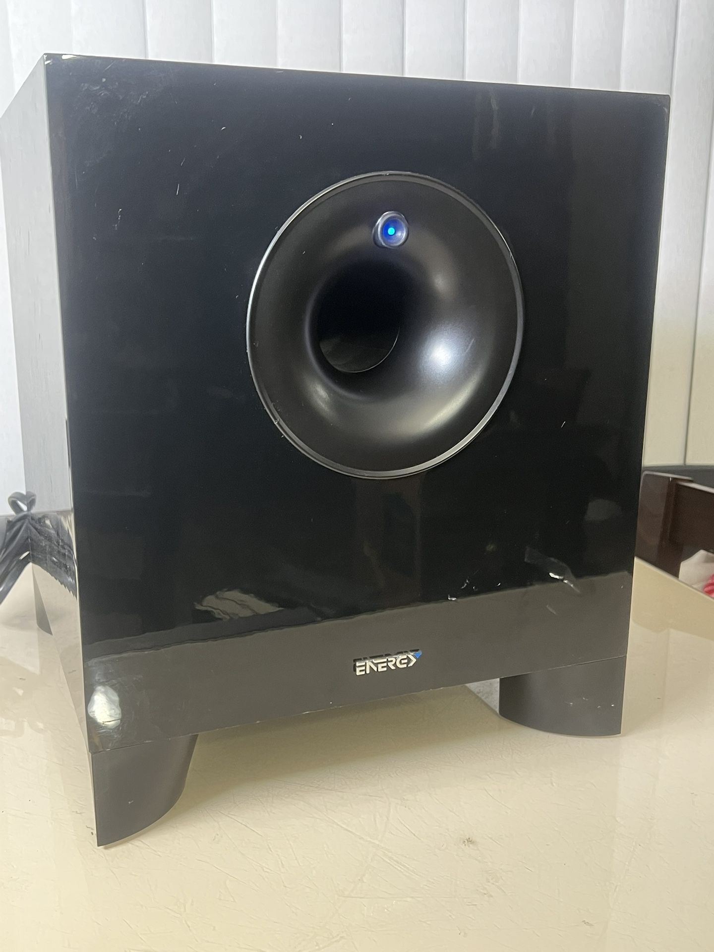 Energy Black ESW-8 Powered Subwoofer Only Rectangular Speaker Theater Audio. Used in good cosmetic condition and fully functional.