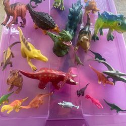 Lot of dinosaur figures