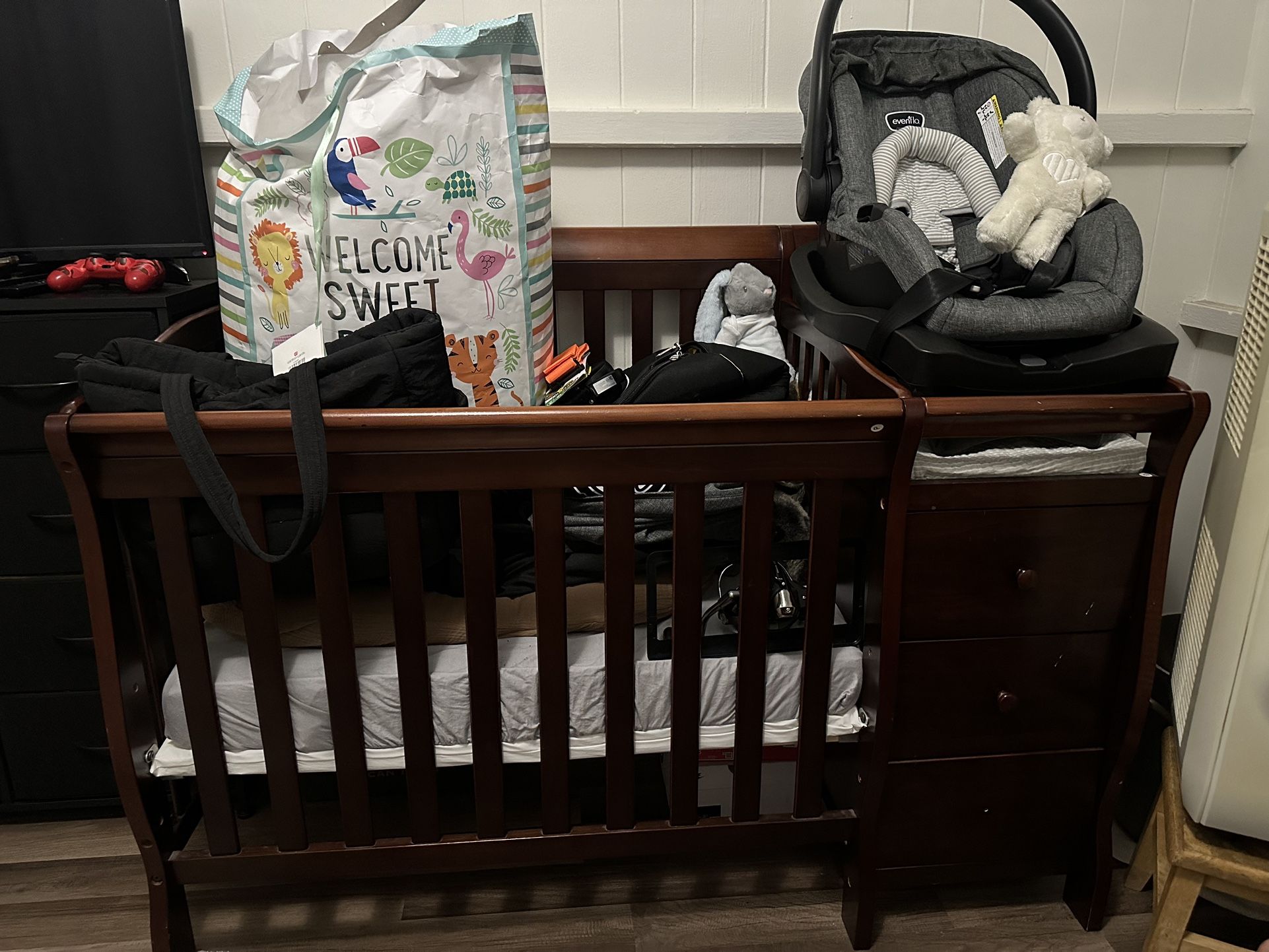 Crib With Changing Table