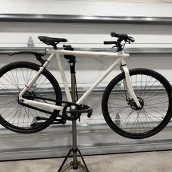 Commuter Bike ,Lock, Cargo Rack, Fenders