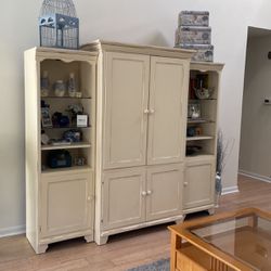 Armoire w/2side Cabinets