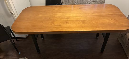 Kitchen table