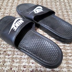 Nike Benassi JDI Slides Black White Men's Size 9 Comfort Sandals