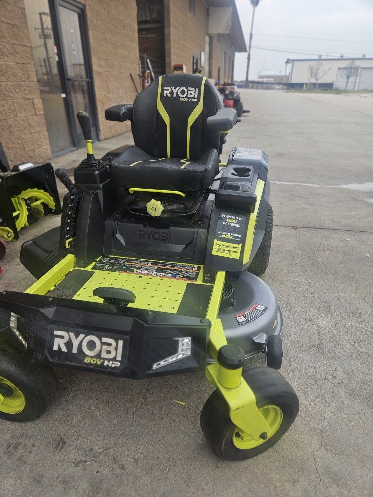 RYOBI
80V HP Brushless 42 in.
Battery Electric Cordless
Zero Turn Riding Mower Tool Only Used Good Conditions