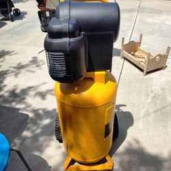 DeWalt Compressor 