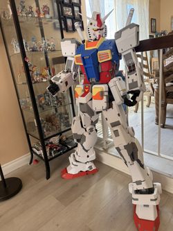 Life-Size 3D Printed RX-78-2 Gundam Statue (4’9”)