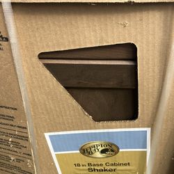 18in Cabinet Hampton Bay