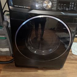 Samsung Large Electric Dryer