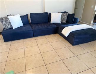 Modern 5-Piece Modular Sectional Sofa | Super Comfortable | Great Condition|Free Delivery