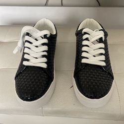 Isaac Mizrahi Girls Shoes - Size 7 (Black)