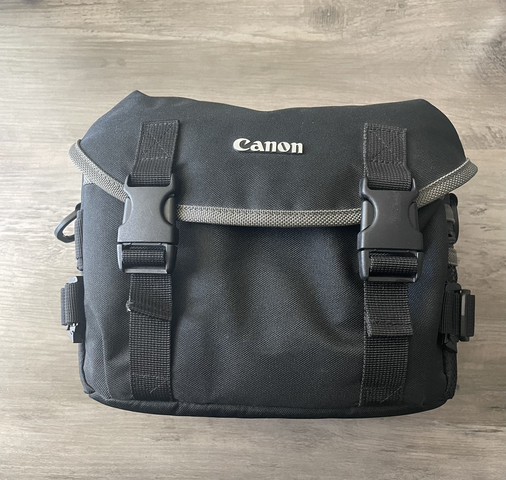 Canon Camera Shoulder Bag Case 9x8x7 Nice! - Great Condition