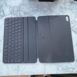 Apple Smart Folio 11” iPad 