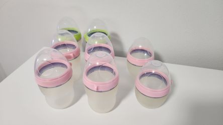 Comotomo Baby Bottle Set - 8 Bottles and 16 Nipples