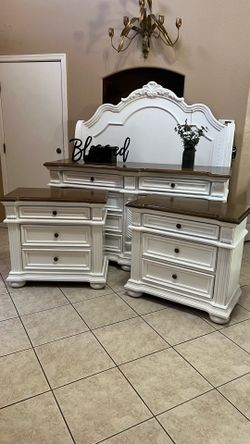 Queen size bedroom set with new mattress and base