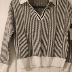 New Tahiri Sweater Size XS