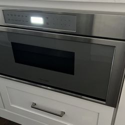 New Thermador 24” Built In Microwave Drawer Stainless Steel 