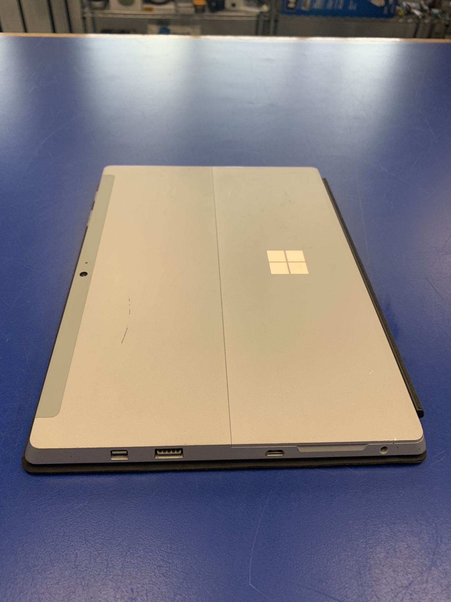 Microsoft Surface 3 .