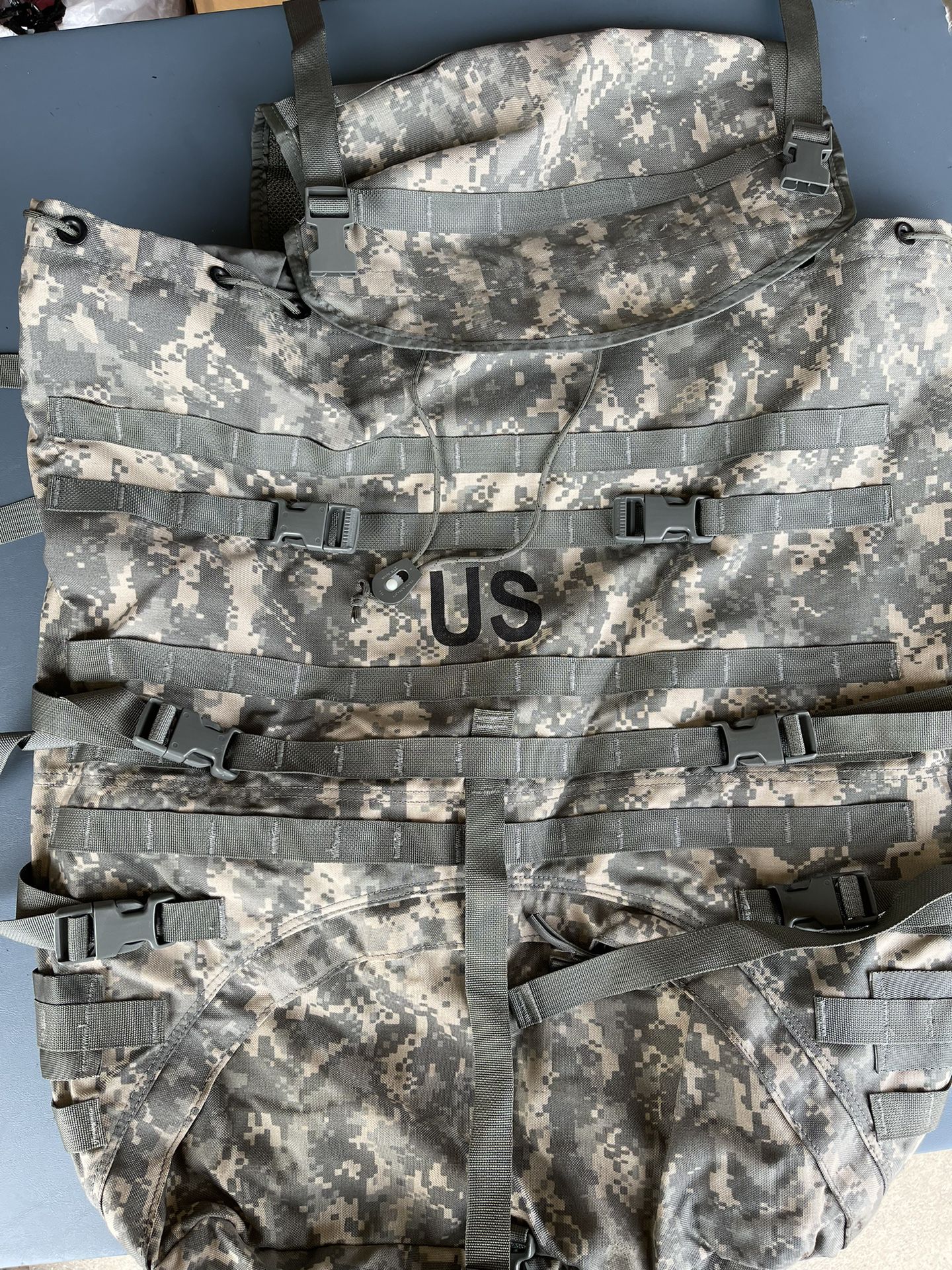 Surplus US  Army Ruck Sacks With Straps